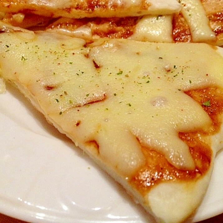 簡単クリスピー☆フライパンで作るピザ